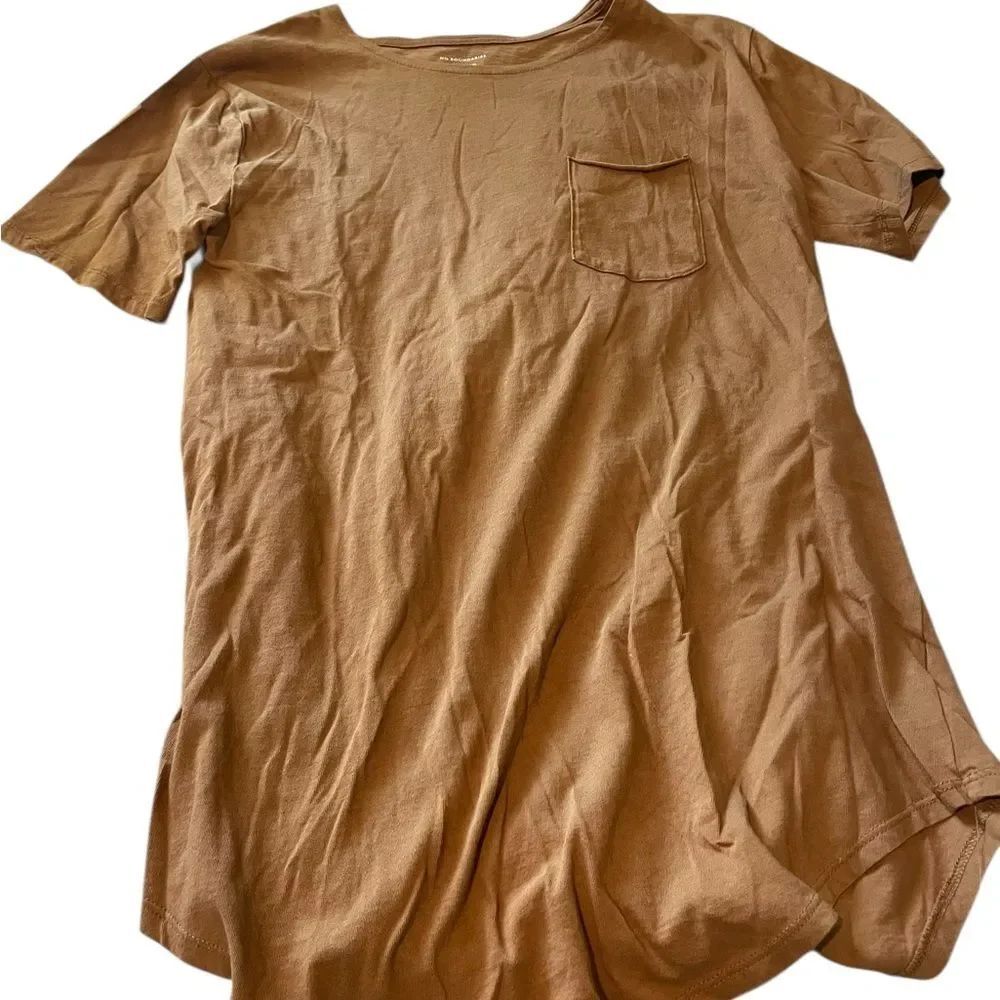 No Boundaries six’s small Casual Short Sleeve Pocket Tunic in Caramel